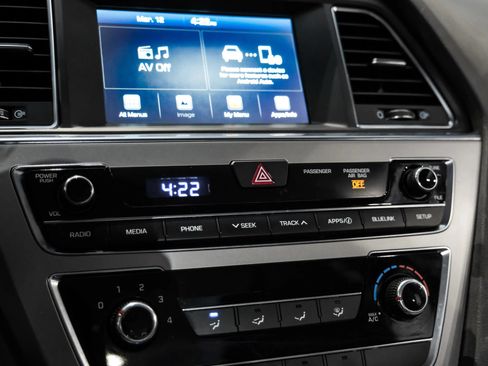 Used 2016 Hyundai Sonata SE FWD image 25