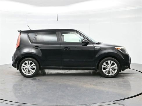 Used 2014 Kia Soul + image 8