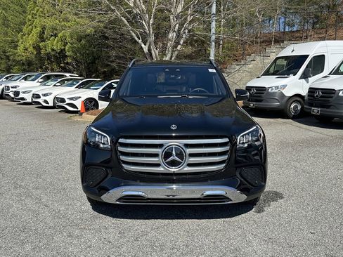 Certified 2025 Mercedes-Benz GLS 450 4MATIC image 3