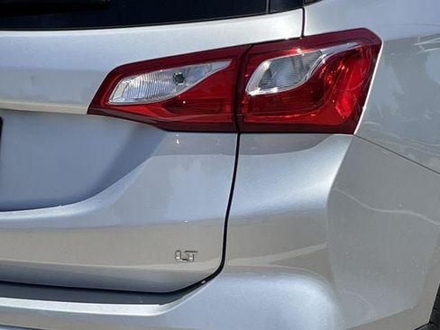 Used 2020 Chevrolet Equinox LT w/ Sport Edition FWD image 6
