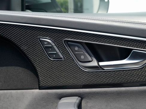 Used 2022 Audi SQ8 Prestige w/ Prestige Package image 36