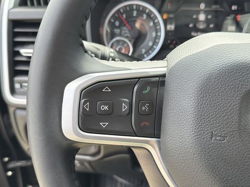 Used 2022 RAM 1500 Big Horn AWD/4WD image 18