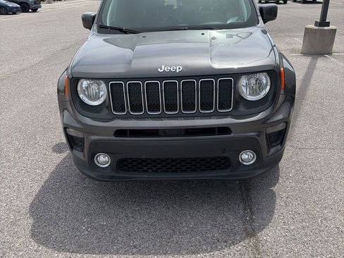 Used 2019 Jeep Renegade Latitude image 2