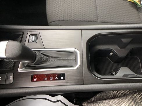 Certified 2025 Nissan Kicks S image 19