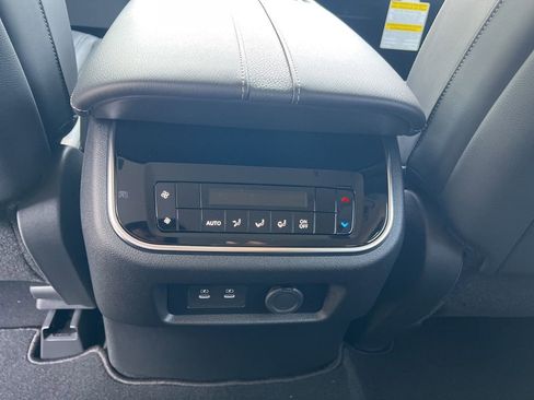 New 2025 Nissan Armada SV image 17