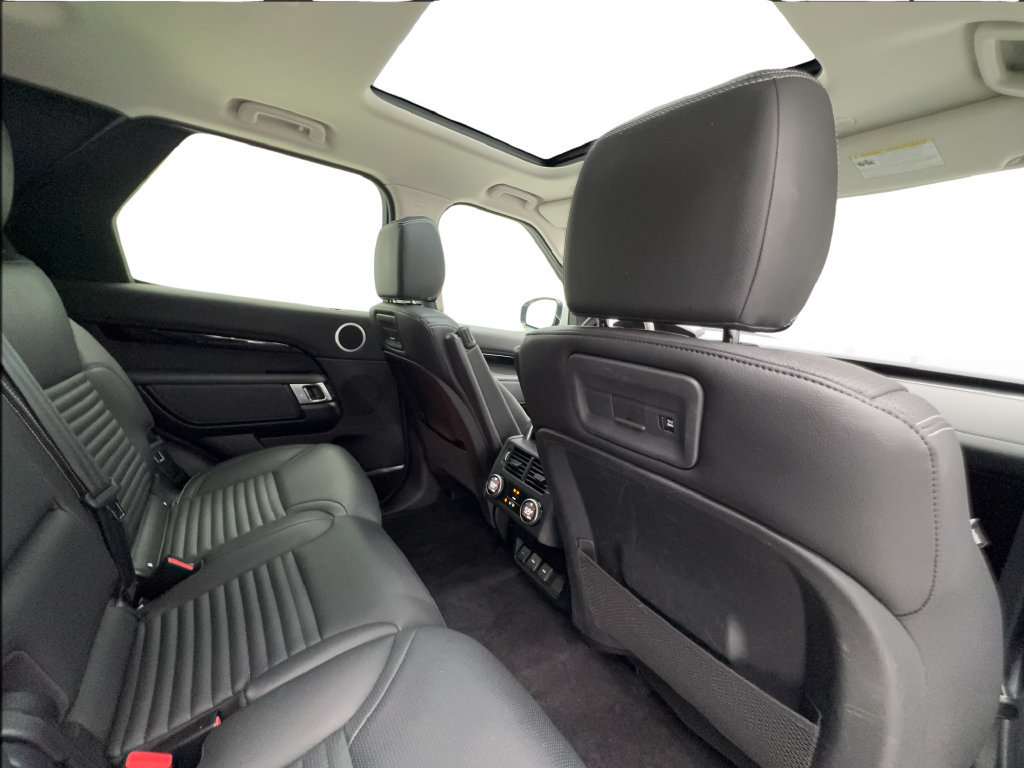 Used 2023 Land Rover Discovery S AWD/4WD image 30
