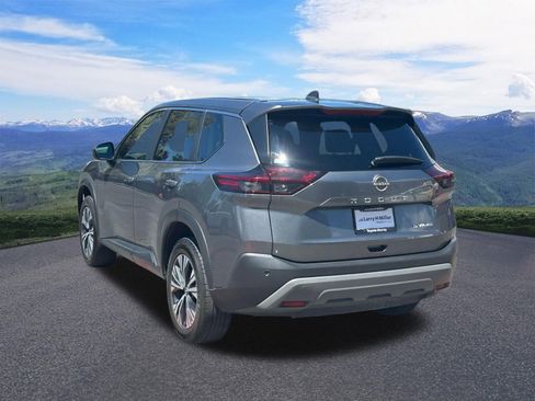 Used 2023 Nissan Rogue SV AWD/4WD image 3