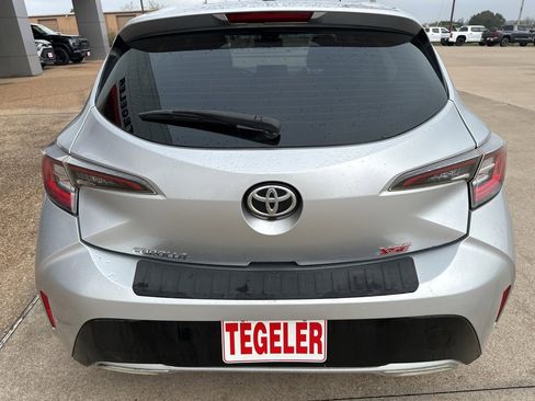 Used 2019 Toyota Corolla XSE image 6