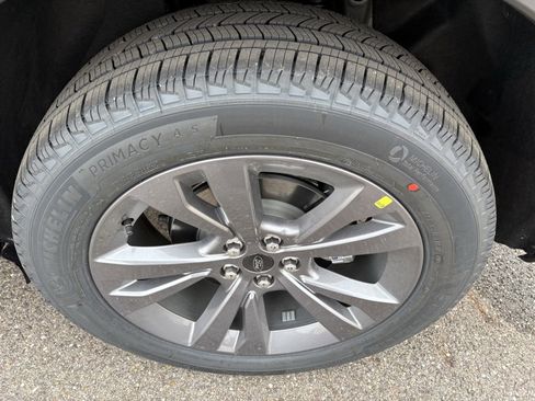 New 2026 Ford Explorer Active w/ Active Comfort Package image 14