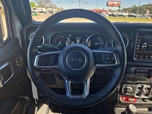 Used 2022 Jeep Wrangler Unlimited Rubicon 4xe w/ Cold Weather Group image 4