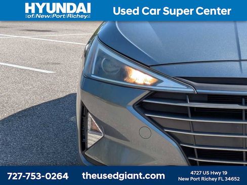 Used 2019 Hyundai Elantra SE image 9