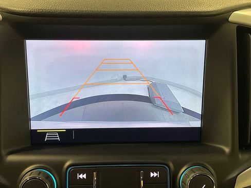 Used 2020 GMC Terrain SLE w/ Driver Convenience Package FWD image 4