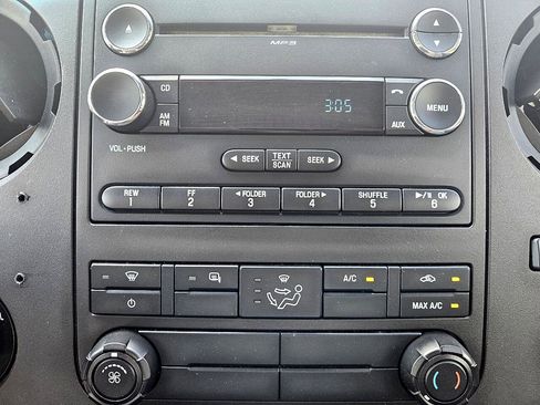 Used 2015 Ford F350 XL w/ Power Equipment Group image 38