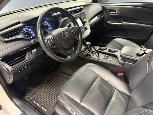 Used 2018 Toyota Avalon Touring w/ All Weather Liner Package FWD image 13