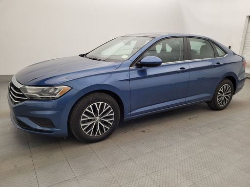 Used 2019 Volkswagen Jetta SE FWD image 2