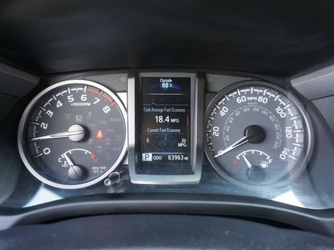 Certified 2023 Toyota Tacoma TRD Sport AWD/4WD image 5