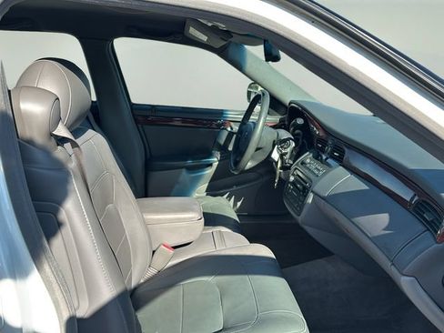 Used 2005 Cadillac De Ville w/ Equipment Group FWD image 10