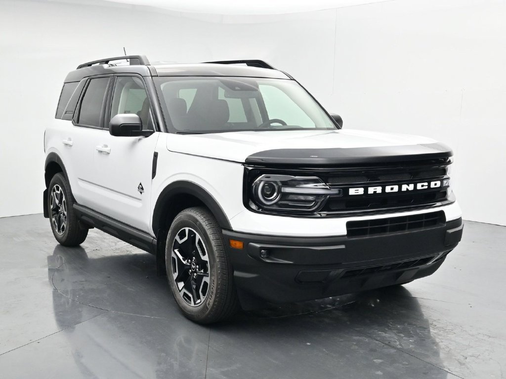 Used 2021 Ford Bronco Sport Outer Banks AWD/4WD image 2