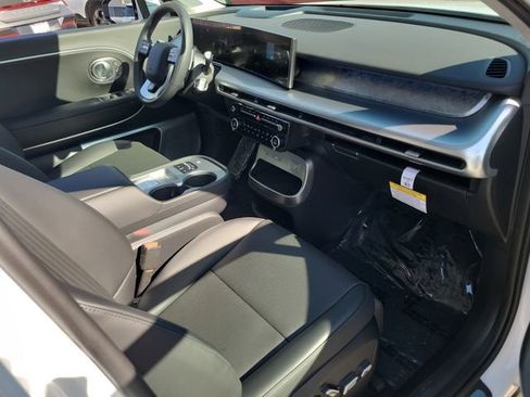 New 2026 Hyundai Ioniq 9 Calligraphy image 17