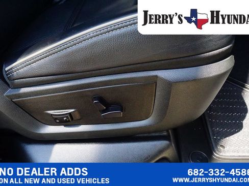 Used 2024 RAM 3500 Limited AWD/4WD image 28