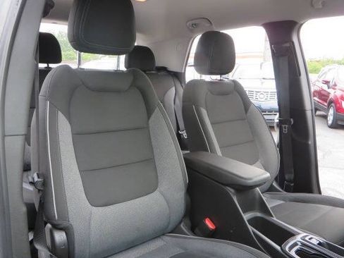 Used 2022 Chevrolet TrailBlazer LS FWD image 28