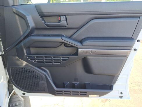 New 2025 Toyota 4Runner 4WD image 31