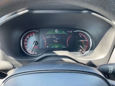 Used 2025 Toyota RAV4 XLE AWD/4WD image 28