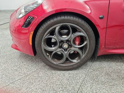 Used 2015 Alfa Romeo 4C Launch Edition w/ Convenience Group RWD image 12