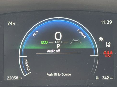 Used 2025 Toyota Camry LE image 33