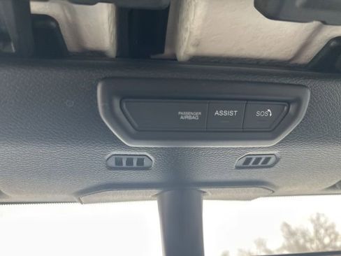 Used 2023 Jeep Wrangler Sahara image 34