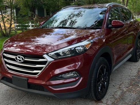 Used 2018 Hyundai Tucson SEL image 2