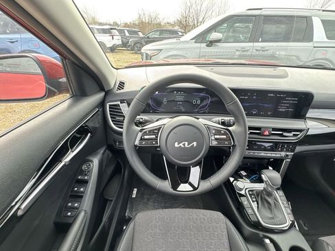 New 2026 Kia Seltos S image 14