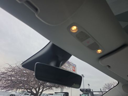 Used 2022 Tesla Model Y Performance image 29