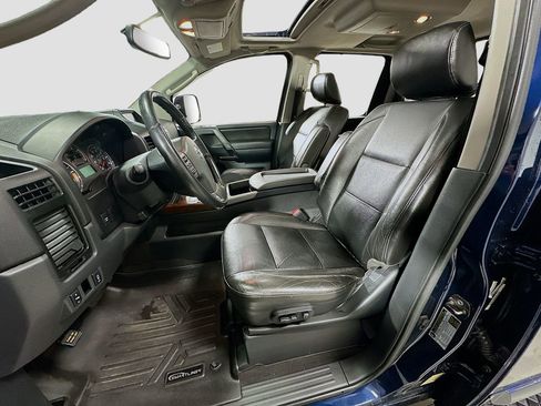 Used 2011 Nissan Titan SL w/ SL Technology Pkg AWD/4WD image 23
