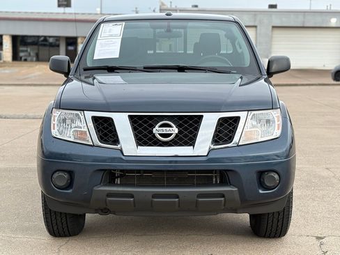 Used 2016 Nissan Frontier SV image 4