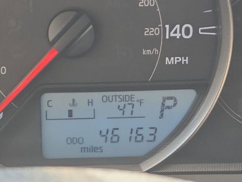 Used 2015 Toyota RAV4 LE w/ Preferred Accessory Package image 22