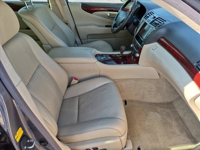 Used 2012 Lexus LS 460 L w/ Luxury Pkg RWD image 22