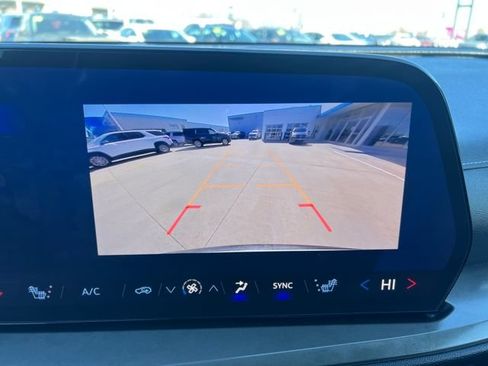 Certified 2025 Chevrolet Traverse LT AWD/4WD image 22