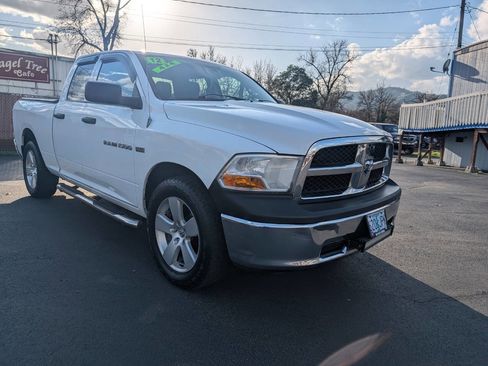 Used 2012 RAM 1500 ST w/ SXT Appearance Group image 2