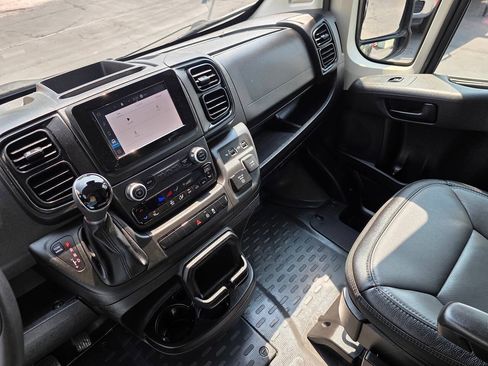 Used 2022 RAM ProMaster 2500 w/ Interior LED Lighting Group FWD image 17