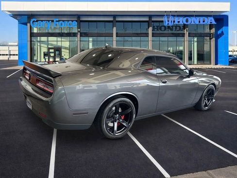 Used 2021 Dodge Challenger SRT Hellcat RWD image 2