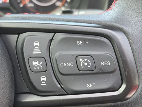 Used 2024 Jeep Wrangler Rubicon w/ Technology Group image 18