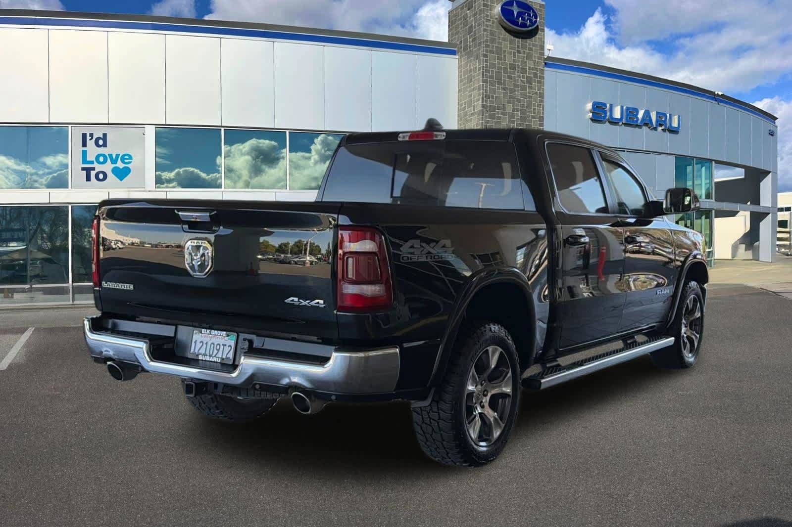 Used 2019 RAM 1500 Laramie AWD/4WD image 2