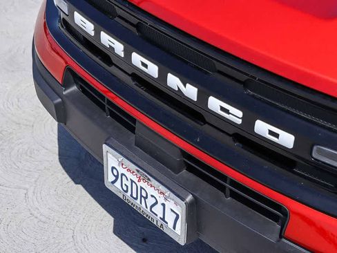 Used 2023 Ford Bronco Sport Outer Banks w/ Tech Package AWD/4WD image 8
