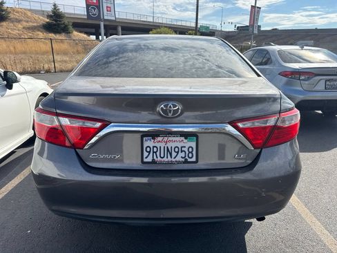 Used 2017 Toyota Camry LE FWD image 6