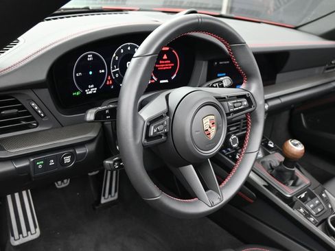 Certified 2026 Porsche 911 Carrera T RWD image 5