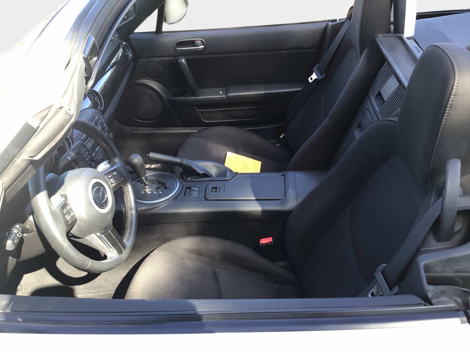 Used 2014 MAZDA MX-5 Miata Sport RWD image 9