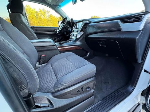 Used 2019 GMC Yukon XL SLE image 31