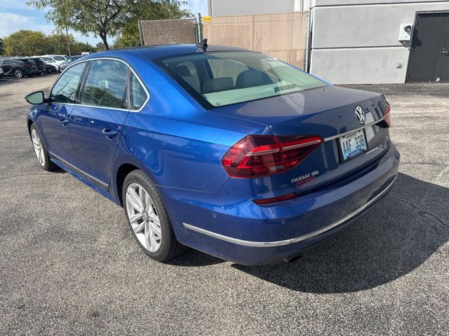 Used 2017 Volkswagen Passat 1.8T SEL Premium FWD image 5