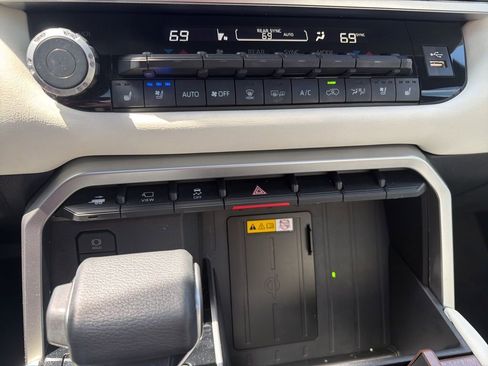 Used 2024 Toyota Sequoia Capstone image 13